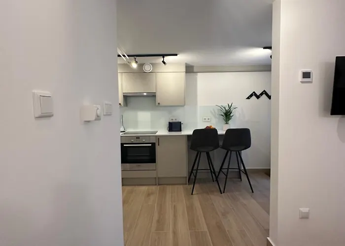 Paradise For Two Задар